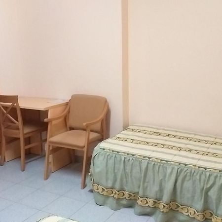Hotel Residencia Sagrada Familia La Seu d'Urgell Zewnętrze zdjęcie