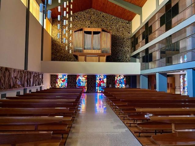 Hotel Residencia Sagrada Familia La Seu d'Urgell Zewnętrze zdjęcie