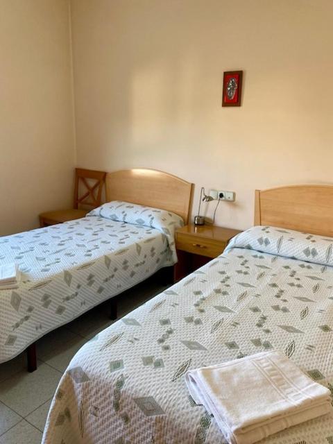 Hotel Residencia Sagrada Familia La Seu d'Urgell Zewnętrze zdjęcie